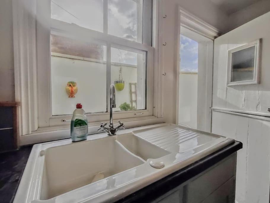 Cute Cottage 5 Min Walk From Cafes Station And Sea Hastings Exterior foto